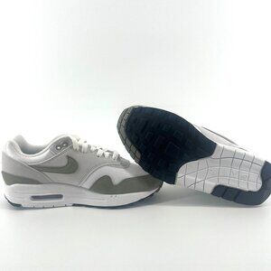 Nike Wmns Air Max 1 'Light Army'